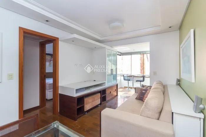 Apartamento semi-mobiliado Bela Vista