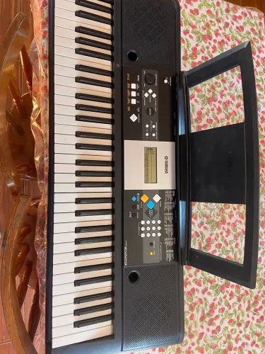 Teclado Yamaha YPT 220/PSR E223