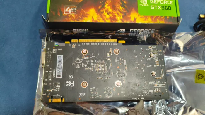 Placa de vídeo GTX 960 4GB revenger
