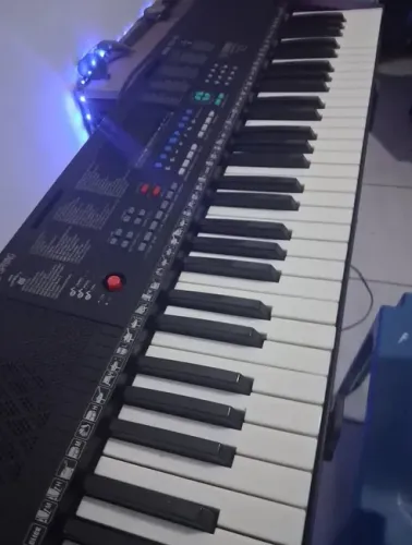 teclado musical 61 teclas