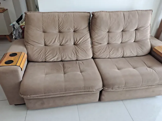 Soda 4 lugares retrátil perfeito 2,20m bege