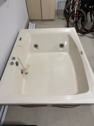 Banheira de hidromassagem para duas pessoas