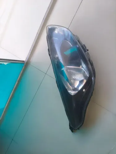 Farol Ford Ka 2019