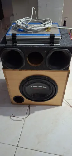 Sub cara preta e módulo