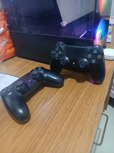 2 controles ps4 (Descrição)