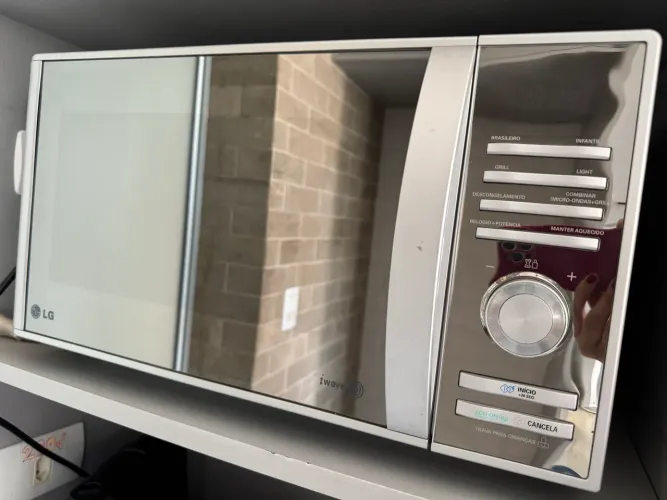 Microondas 32 Litros - inox LG