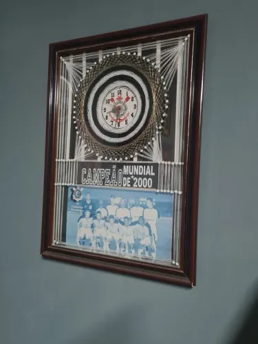 QUADRO DO CORINTHIANS FEITA A MÃO, EM MADEIRA E VIDRO, BEM RESISTENTES