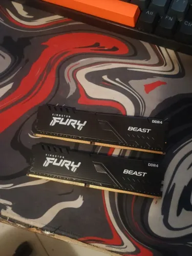 Kit Memória RAM Kingston Fury Beast 16GB (2x8GB) DDR4 2666MHz
