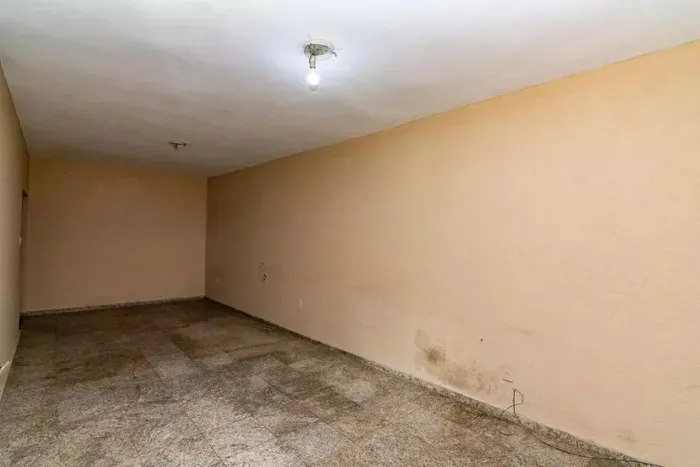 Casa à Venda - Nova Suíssa, 3 Quartos, 300 m2