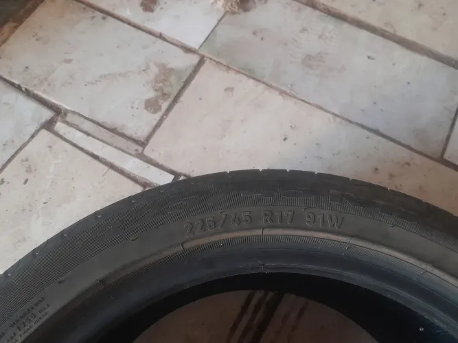 Pneus aro 17 225×45×17