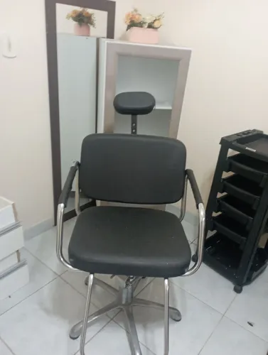 Vendo móveis de salão de beleza 