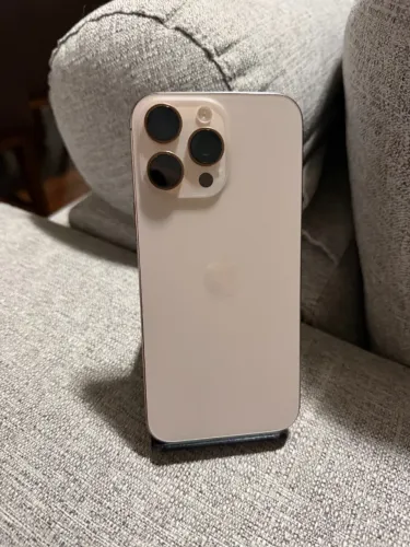 iPhone 16 Pro Max Nacional (99% de bateria)