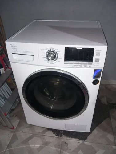 Máquina de lavar e secadora