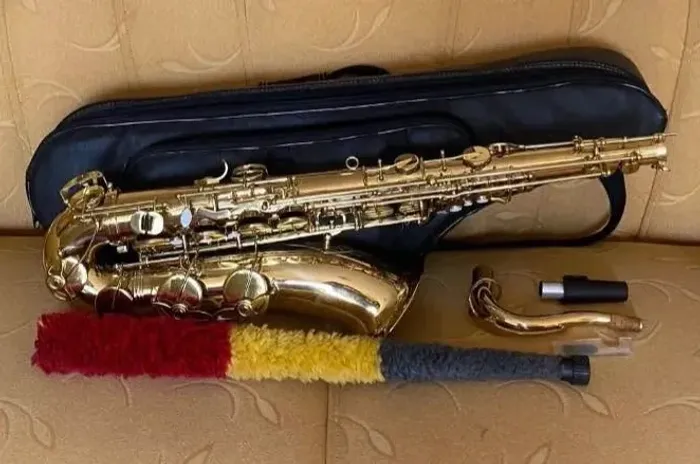 Saxofone Tenor Sib Kings - Dourado