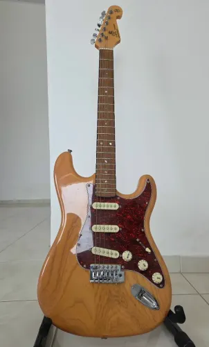 Guitarra Stratocaster SX