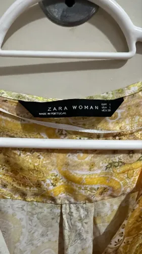 Camisa Zara estampa indiana amarela