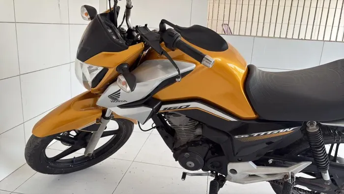 VENDO TITAN 160!