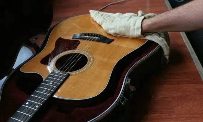 trabalho com manutenção em instrumentos