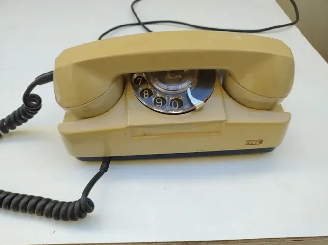 Telefone antigo