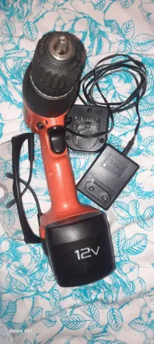 Parafusadeira e furadeira 