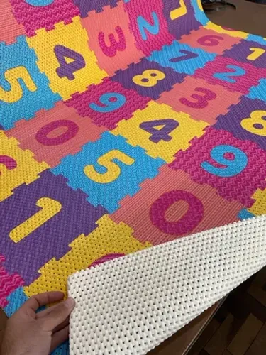 Tapete emborrachado infantil numeral 1.30 L