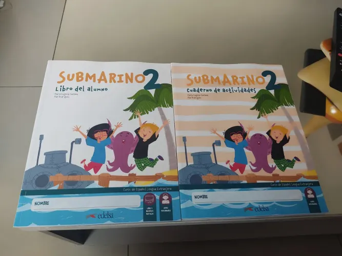 Livro e Caderno do Submarino 2 - Curso de Espanhol NOVO