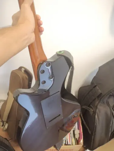 Guitarra godin lgt