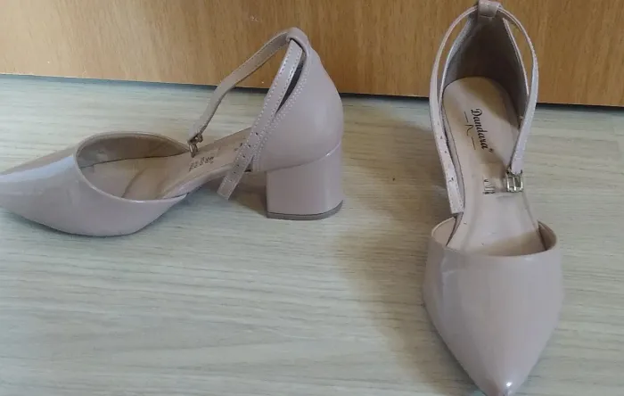 Sapato nude verniz