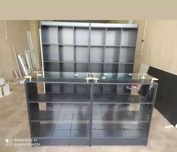 KIT - COLMEIA + BALCÃO VITRINE COM TAMPO DE VIDRO