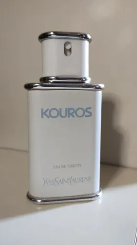 Perfume Kouros Yves Saint Laurent lote 2009 50ml