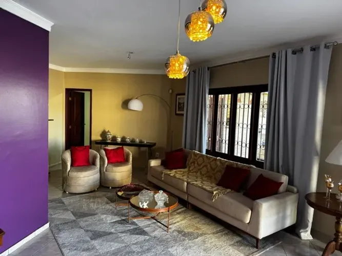 Excelente Casa Muito Bem localizado em Ponta Negra na Rua Cumiratã com área a de lazer