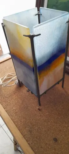 Luminária de Mesa em Vidro Colorido - Estilo Rústico