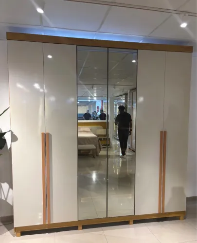 Guarda Roupa Imperatriz Casal 6 Portas 4 Gavetas com Vidro Reflecta e LED