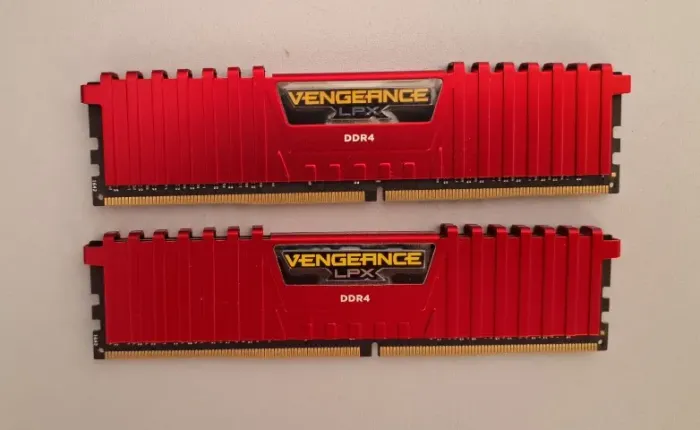 16GB DDR4 Corsair VENGEANCE 2x8 GB