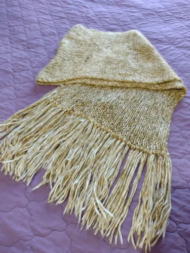 Xale de Lã em Tricô Artesanal - white off e marrom claro dourado