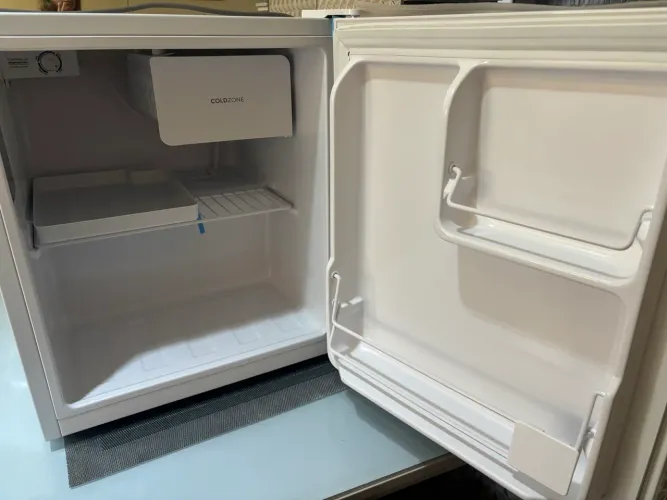 Frigobar eletrolux 220v (usado 1 mês)