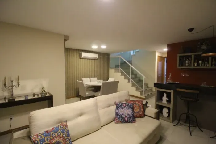 Casa de Luxo em Condomínio Privilege na Freguesia, Rio de Janeiro - 4 Quartos, 2 Suítes, L