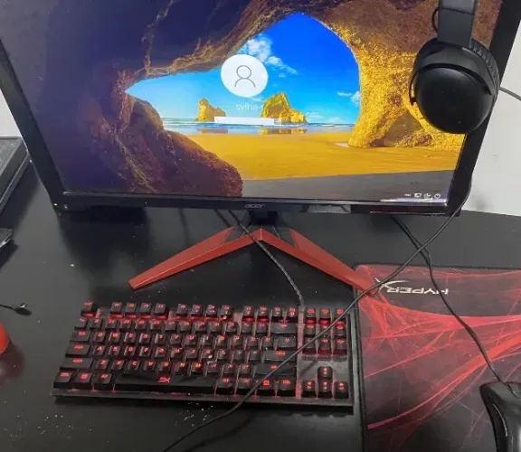 Monitor acer 144 hz 1 ms KG 1 series usado 