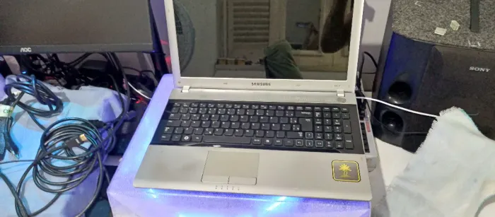 Notebook Samsung RV511 8gb Ram - Monitor Não Funciona, Leia! Cinza (Usado)