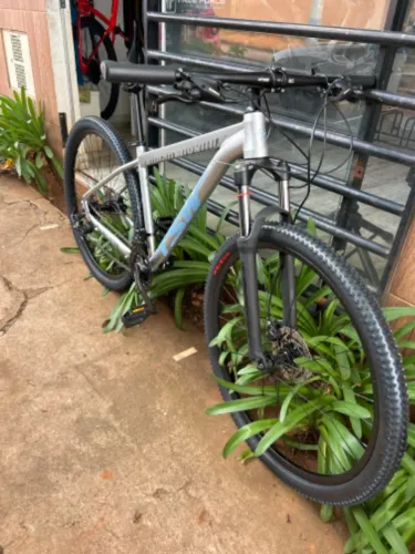 BICICLETA TSW RIDE CINZA 21V Shimano Tourney trava guidão