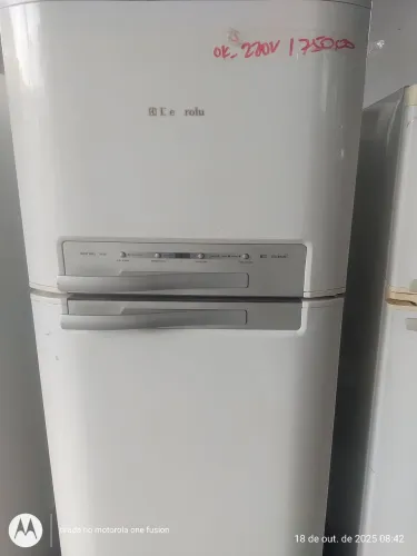 REFRIGERADOR ELECTROLUX DF46
