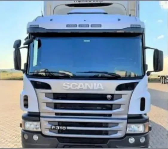 Scania P310 2016 Baú Refrigerado.
