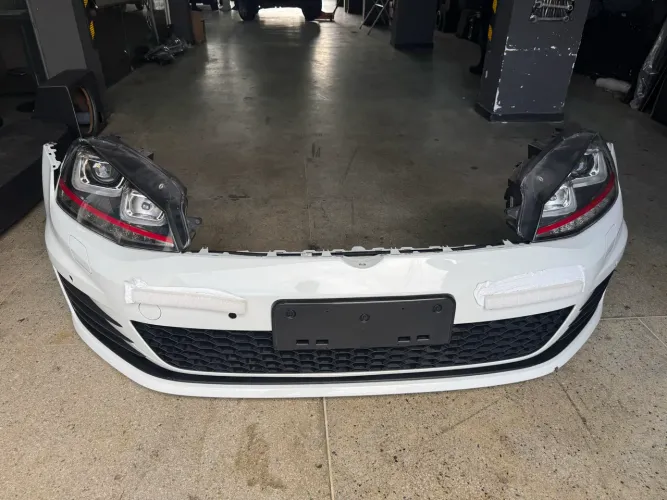 Pára-choque golf gti