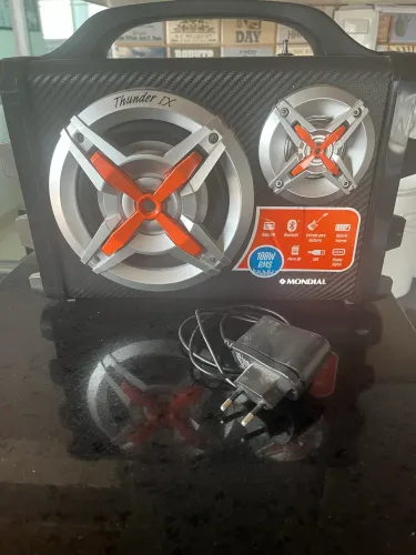 Caixa amplificada Thunder IX Bluetooth 