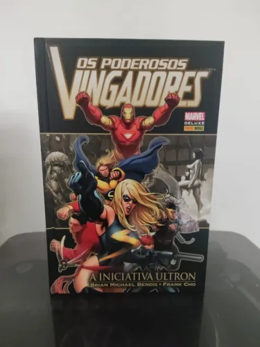 Marvel Deluxe - Os Poderosos Vingadores - A Iniciativa Ultron - Panini capa dura/nacional