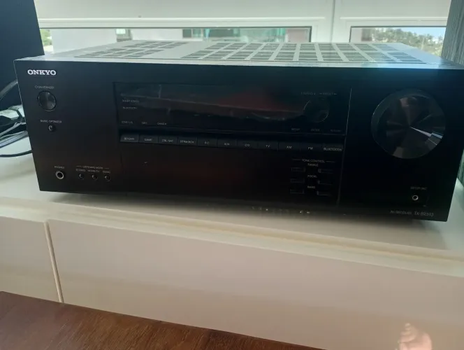 Receiver Onkyo TX-SR393