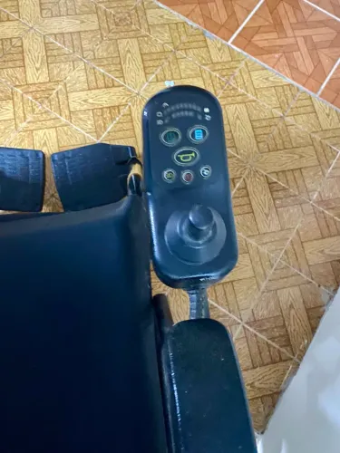 Cadeira de rodas motorizada Freedom compact