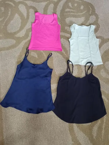 Kit com 4 Blusas femininas - Tamanhos P 