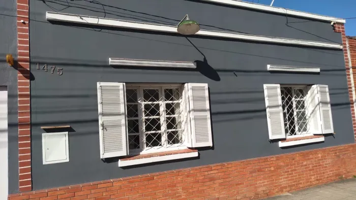 Casa central / excelente orientação solar