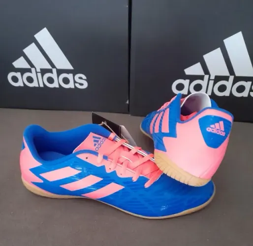 Chuteira Adidas Artilheira V In Tam 40 e 41 (original / nova)